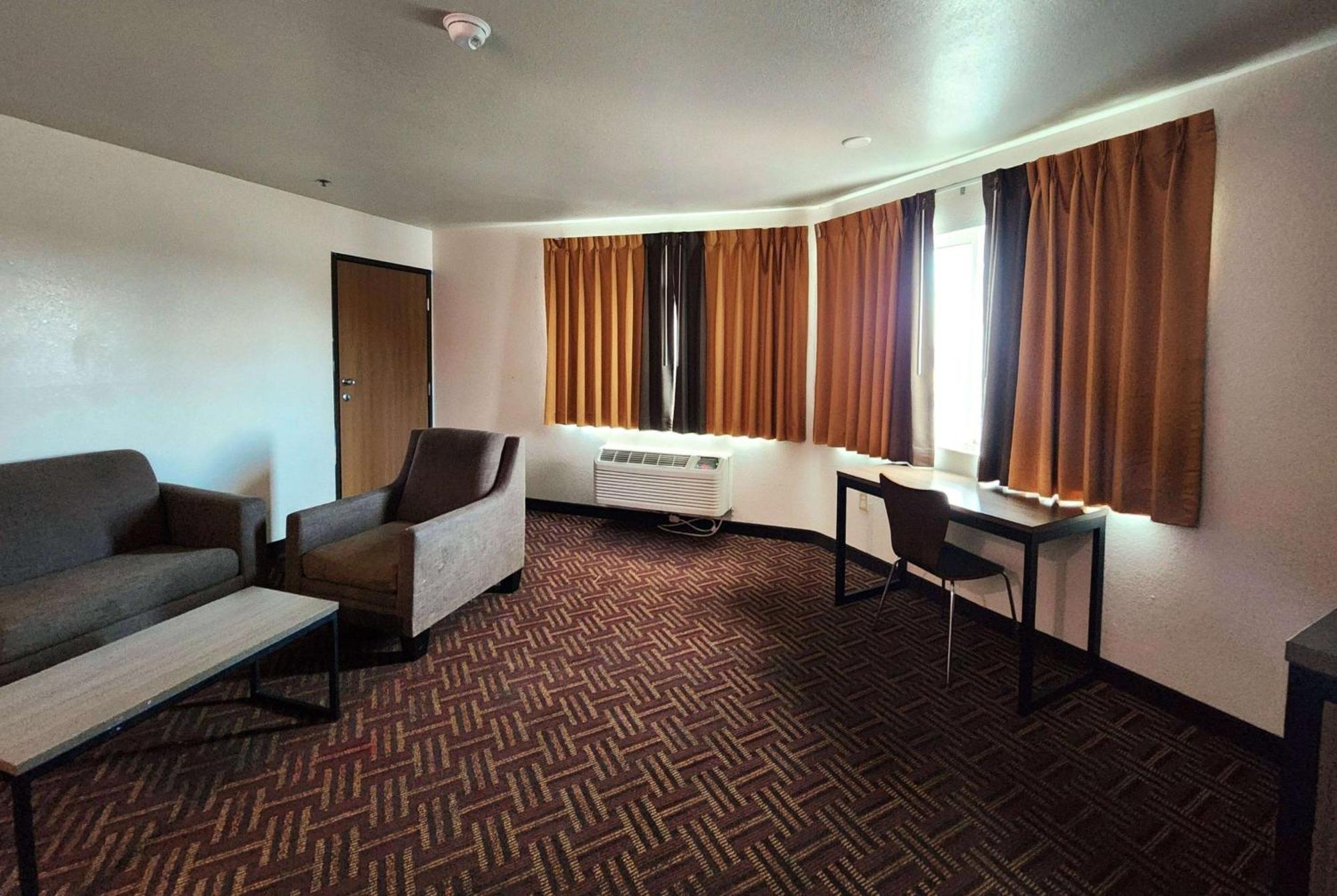 Super 8 By Wyndham Austin North/University Area Екстер'єр фото